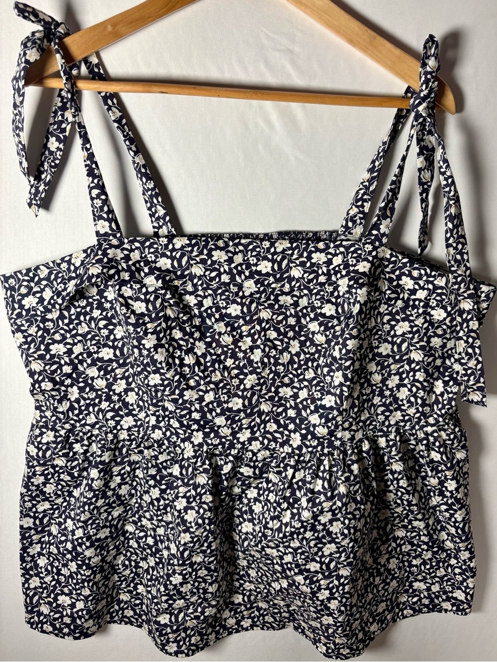 torrid Navy & White Floral Tie-Shoulder Peplum Camisole Summer Top NEW SZ 1 1X